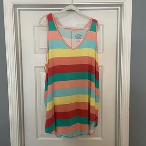 Long tunic style tank top, size 4 from torrid.